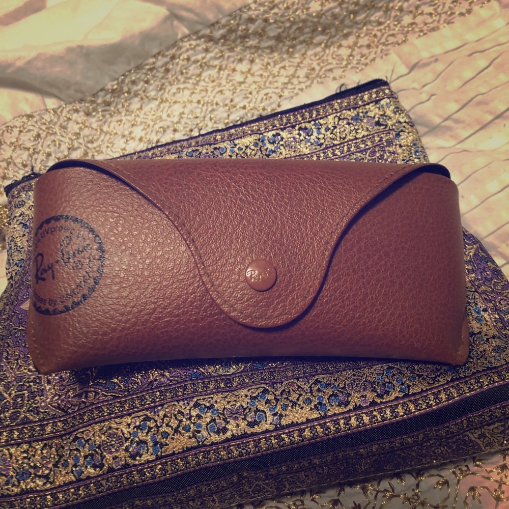 Brown ray ban case